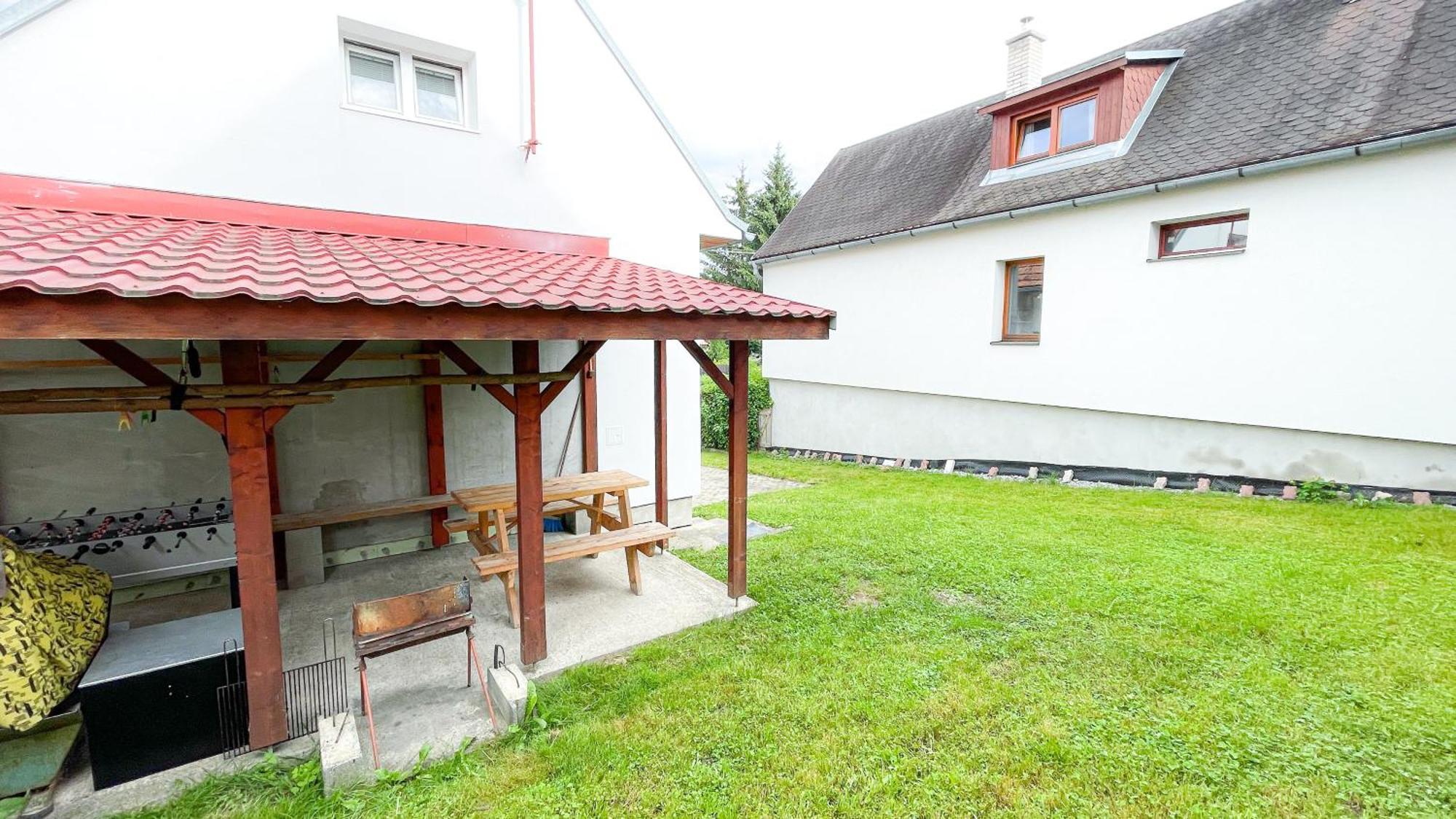 Holiday House Maria Zavazna Poruba Екстер'єр фото